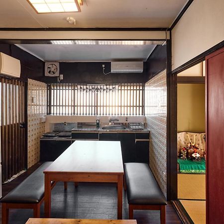 Villa Hakone Kabuto 古民家旅館 150平米 バス停迄一分 準天然温泉 最大12名 מראה חיצוני תמונה